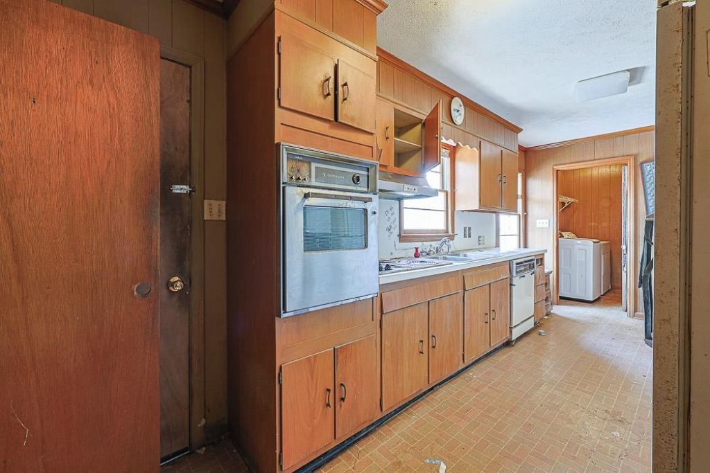 1129 9th Ave. S Photo 7