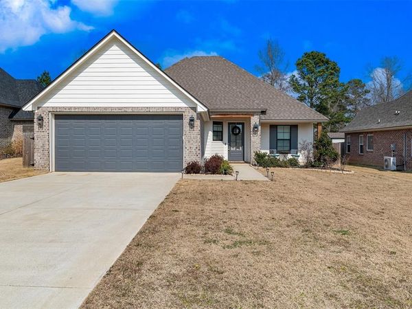 5790 Northwood Oaks Drive, Shreveport, LA 71107