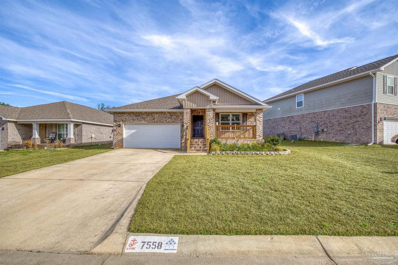 7558 Oak Lake Blvd, Pensacola, FL 32526 Main Photo