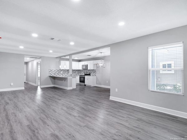 1938 W Ashby Pl, San Antonio, TX 78201