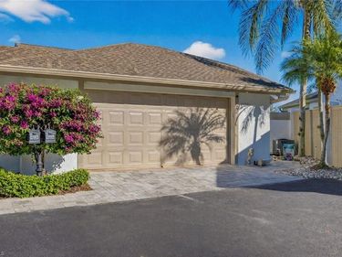 13270 Wedgefield DR, Unit 14, NAPLES, FL 34110