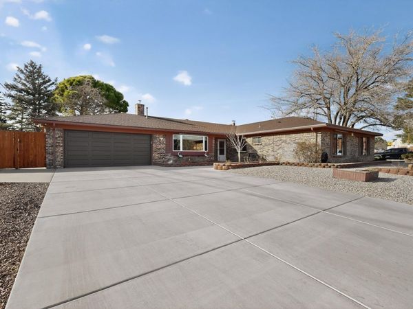 1525 Marron Circle NE, Albuquerque, NM 87112