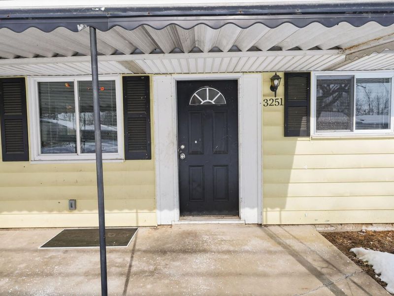 3251 Hilock Court, Columbus, OH 43207 Photo 2