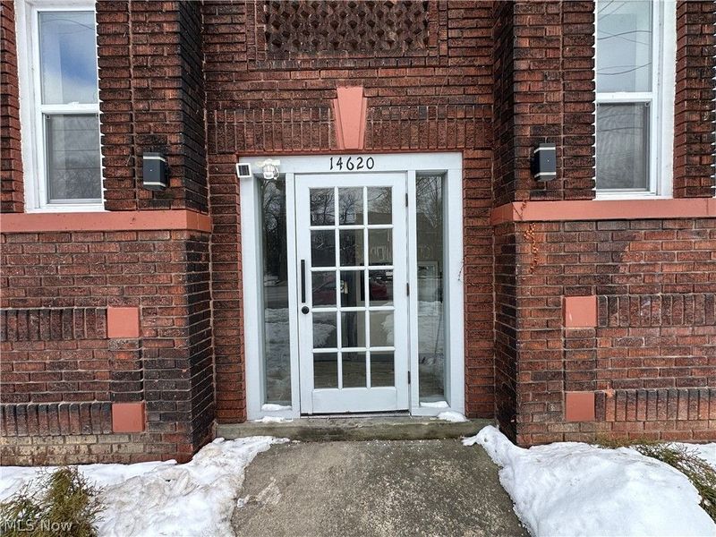 14620 Lake Shore Boulevard, Cleveland, OH 44110 Photo 2