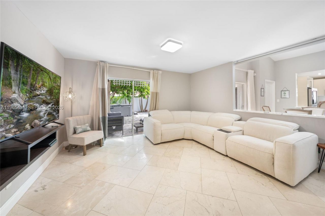 15642 SW 59th St, Miami, FL 33193 Photo