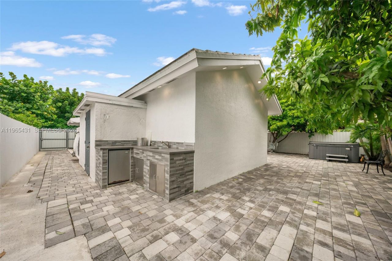 15642 SW 59th St, Miami, FL 33193 Photo