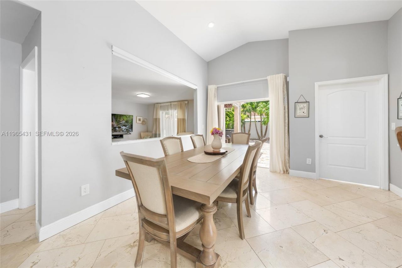 15642 SW 59th St, Miami, FL 33193 Photo