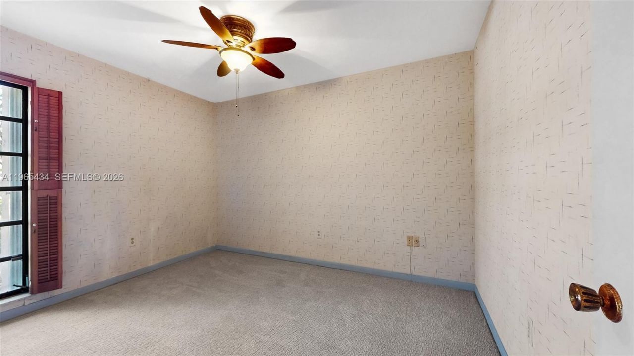 9620 E Calusa Club Dr, Miami, FL 33186 Photo