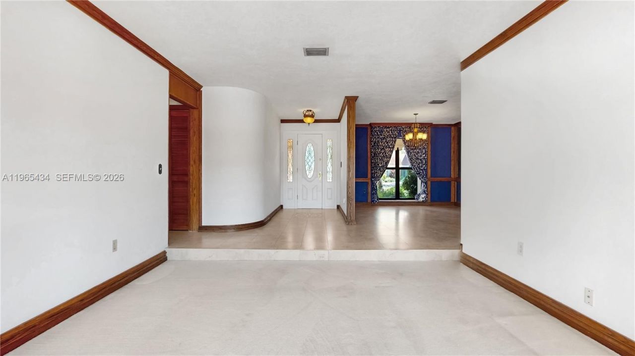 9620 E Calusa Club Dr, Miami, FL 33186 Photo