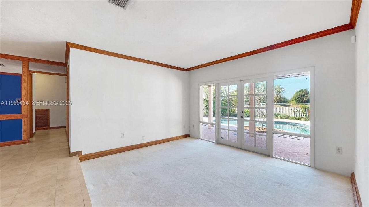 9620 E Calusa Club Dr, Miami, FL 33186 Photo