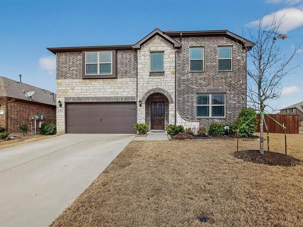 1261 Pleasant Knoll Trail, Aubrey, TX 76227