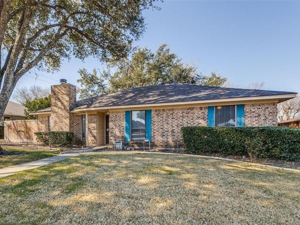 809 Broadmoor Drive, Mesquite, TX 75149