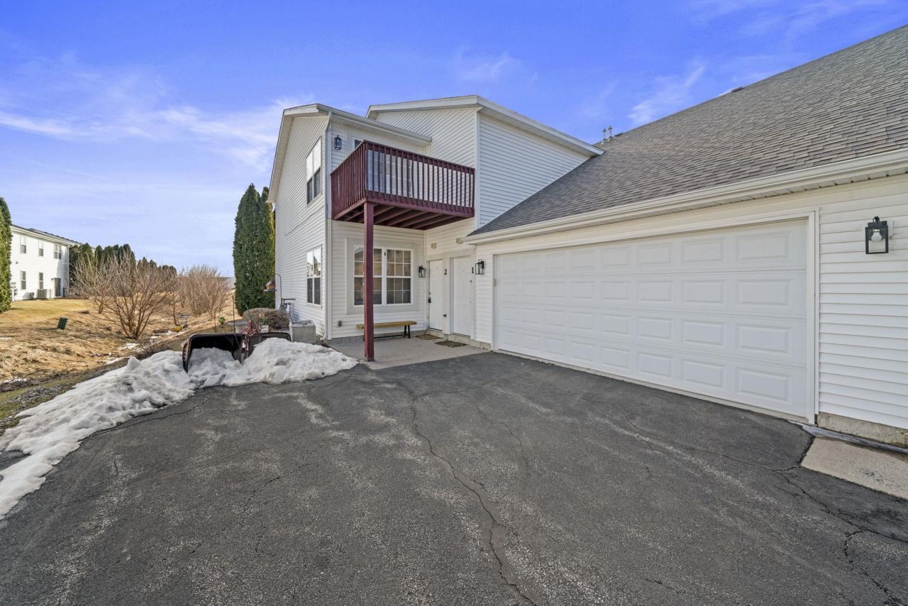 410 Pine White #102-b Road, Roscoe, IL 61073 Main Photo