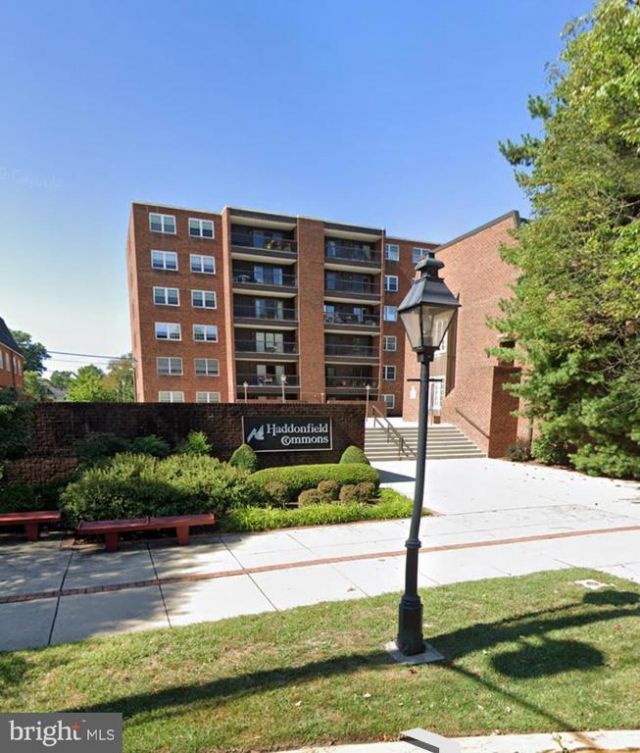 514 N Haddonfield Cmns Avenue, Haddonfield, NJ 08033 Main Photo