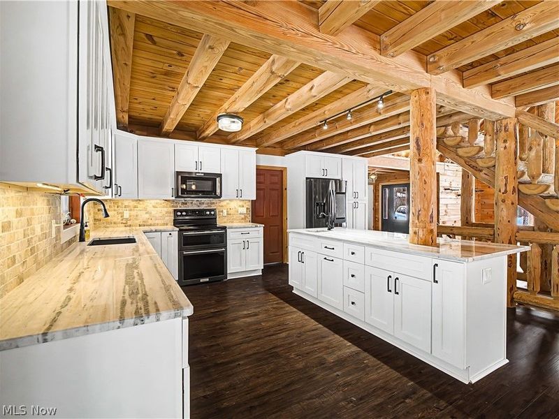 9677 Lindbergh Boulevard, Olmsted Falls, OH 44138 Photo 11