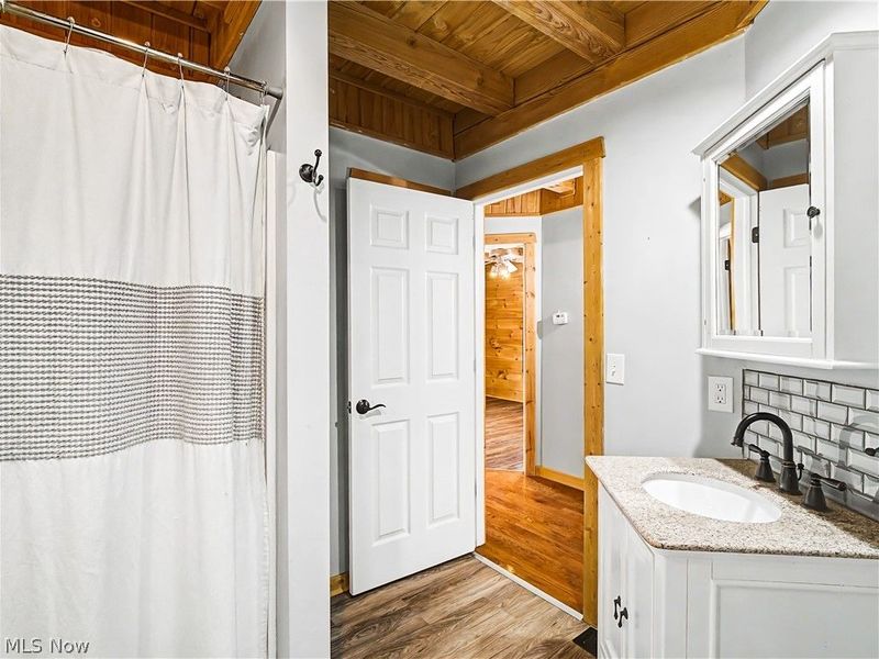 9677 Lindbergh Boulevard, Olmsted Falls, OH 44138 Photo 18