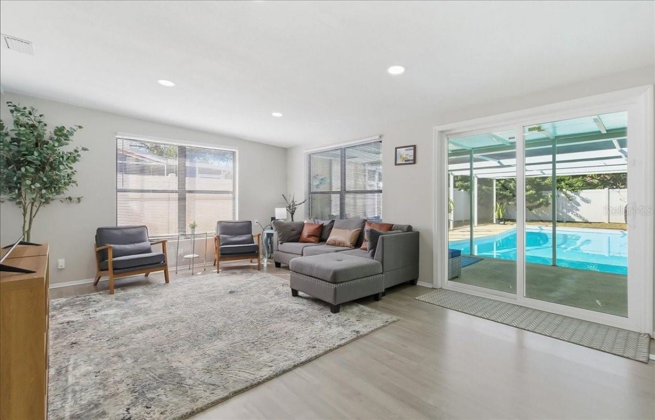 305 N Conrad Avenue, Sarasota, FL 34237 Photo