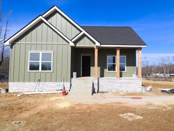 181 Rock House Hollow Rd , Bethpage, TN 37022