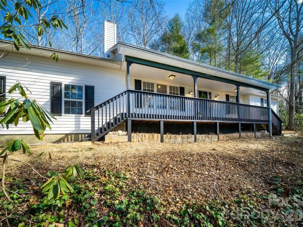 11 Twin Lakes Drive, Fletcher, NC 28732