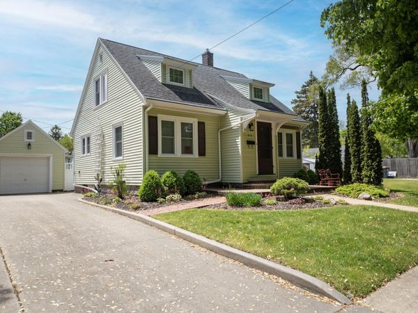 314 Van Buren Street, South Haven, MI 49090