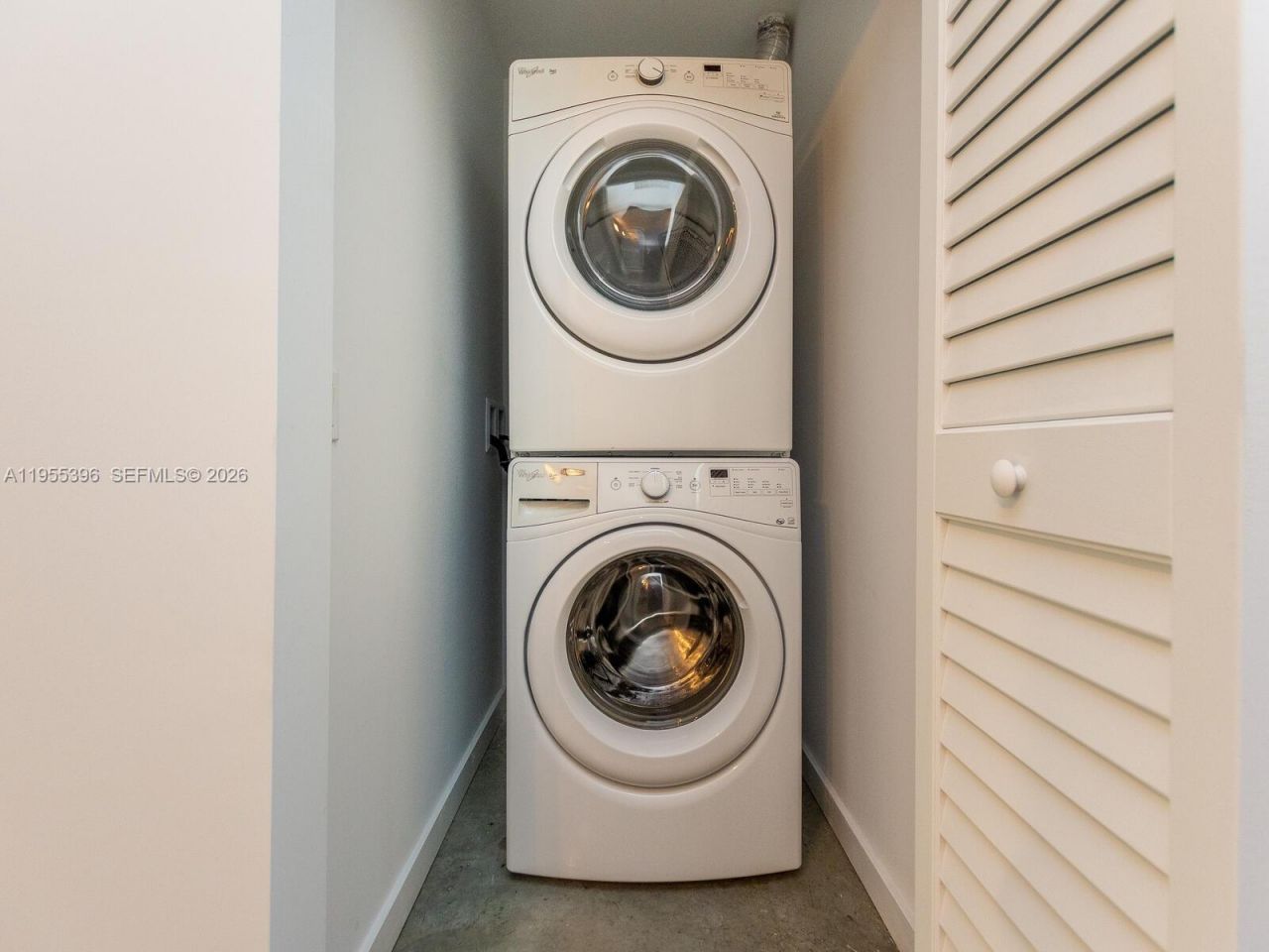 151 SE 1st St , Unit 805, Miami, FL 33131 Photo