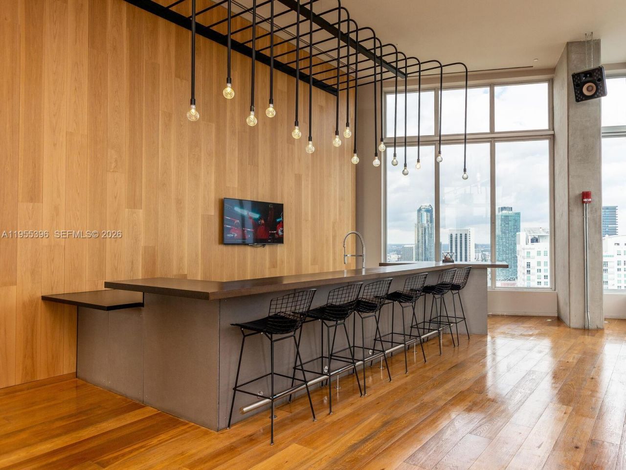 151 SE 1st St , Unit 805, Miami, FL 33131 Photo