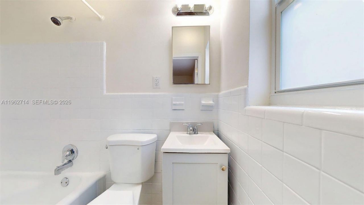 74 W 15th St, Unit 2, Hialeah, FL 33010 Photo