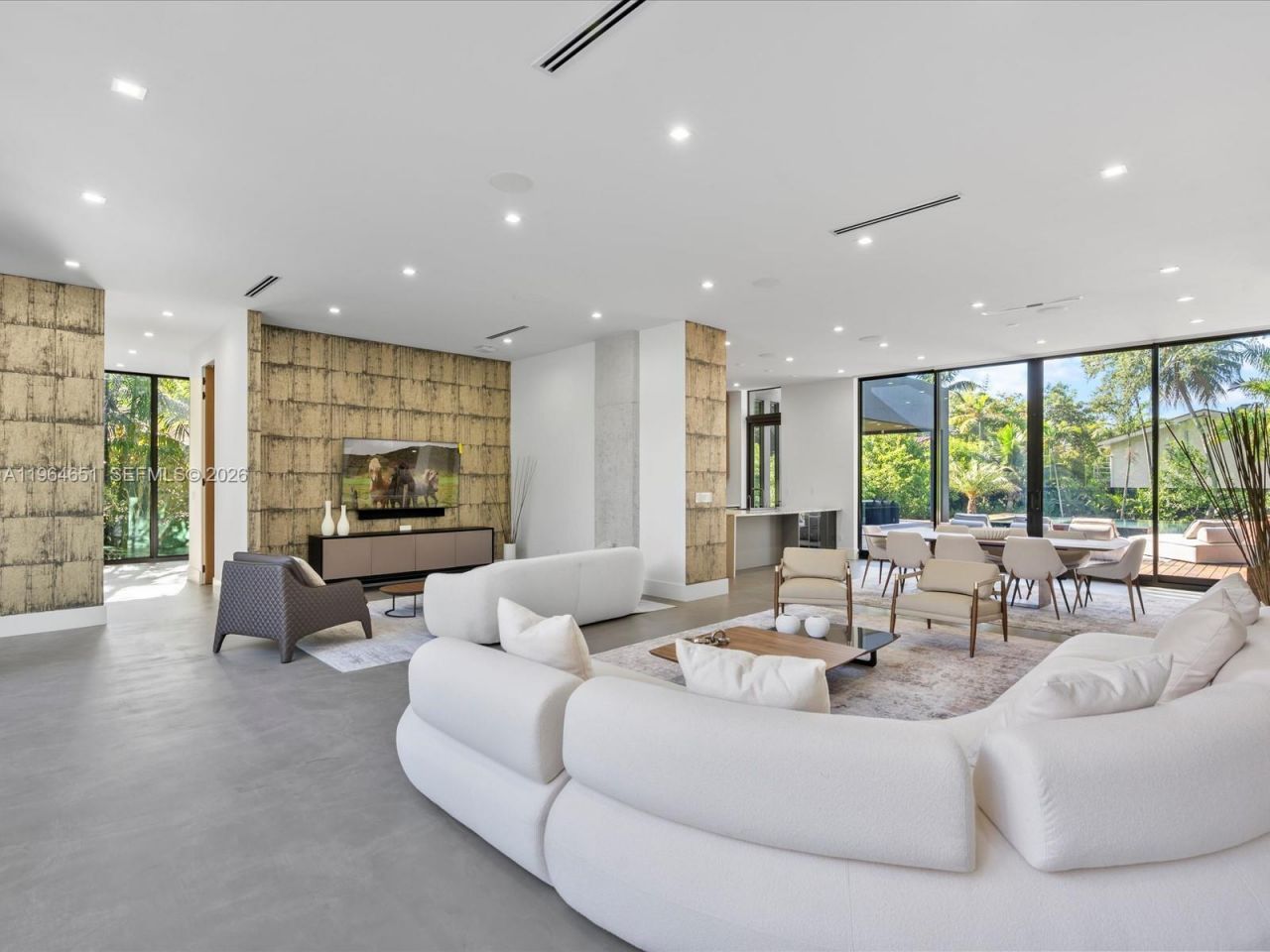 871 NE 83rd St, Miami, FL 33138 Photo