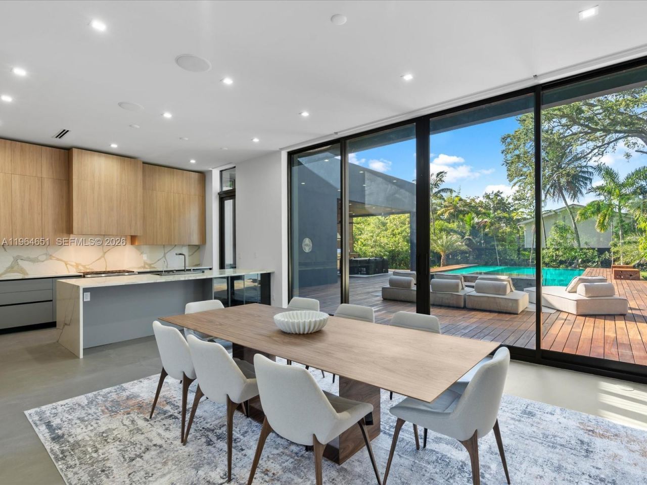 871 NE 83rd St, Miami, FL 33138 Photo