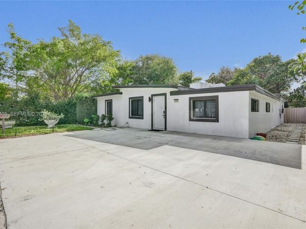 13550 NW 5th Ave, North Miami, FL 33168