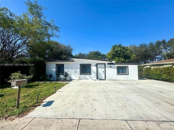 13550 NW 5th Ave, North Miami, FL 33168