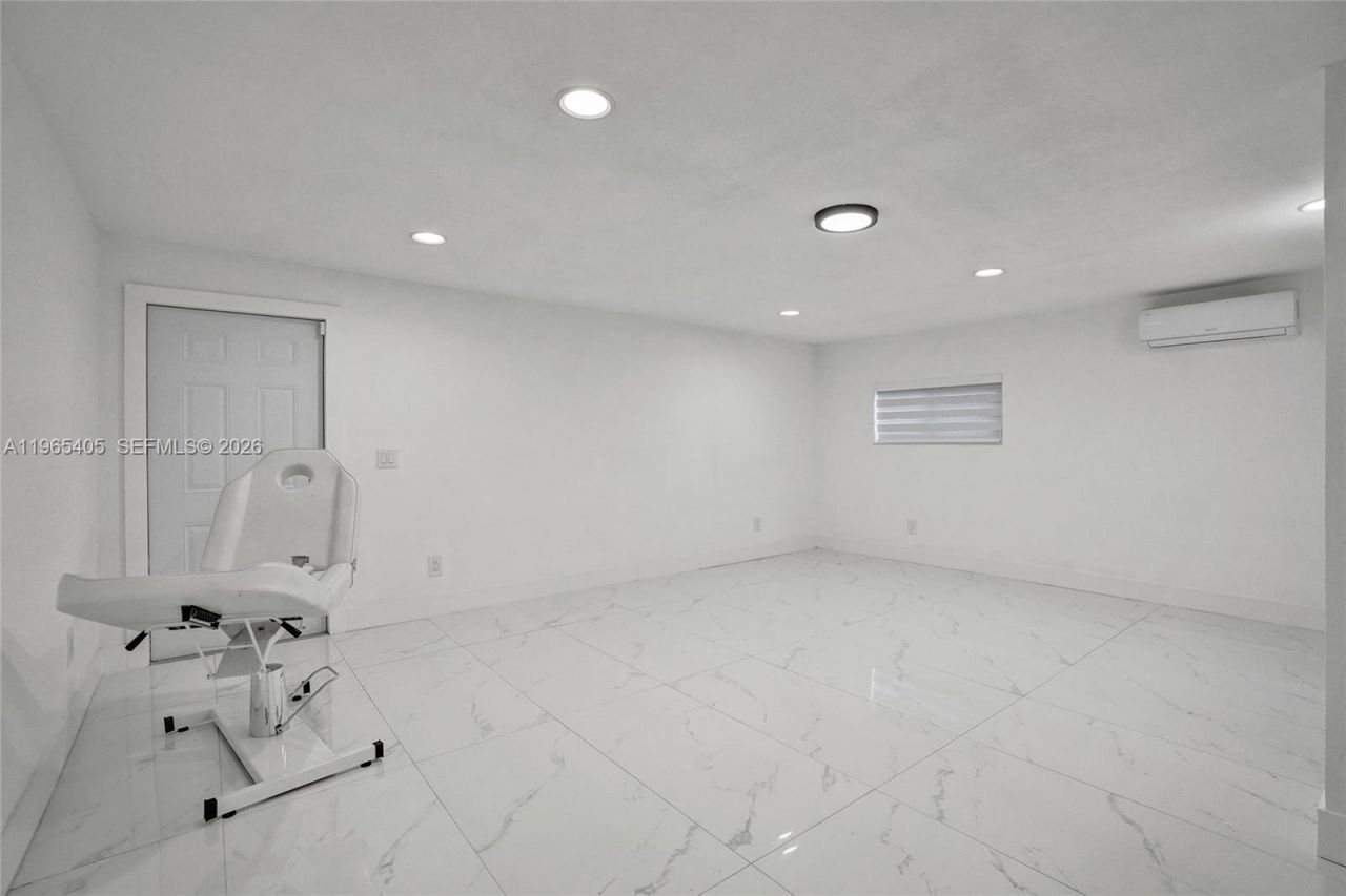 13550 NW 5th Ave, North Miami, FL 33168 Photo