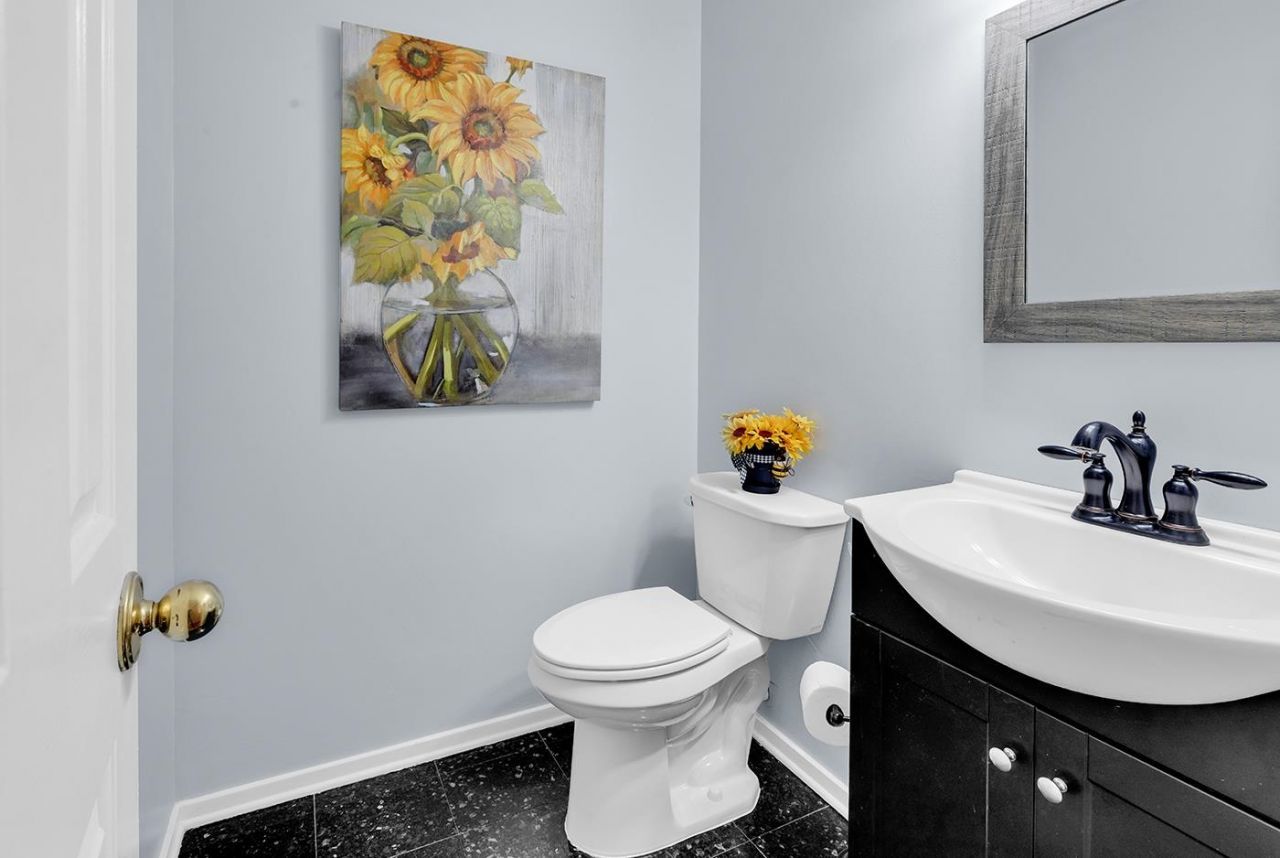 1033 N Dogwood Dr. Photo 15