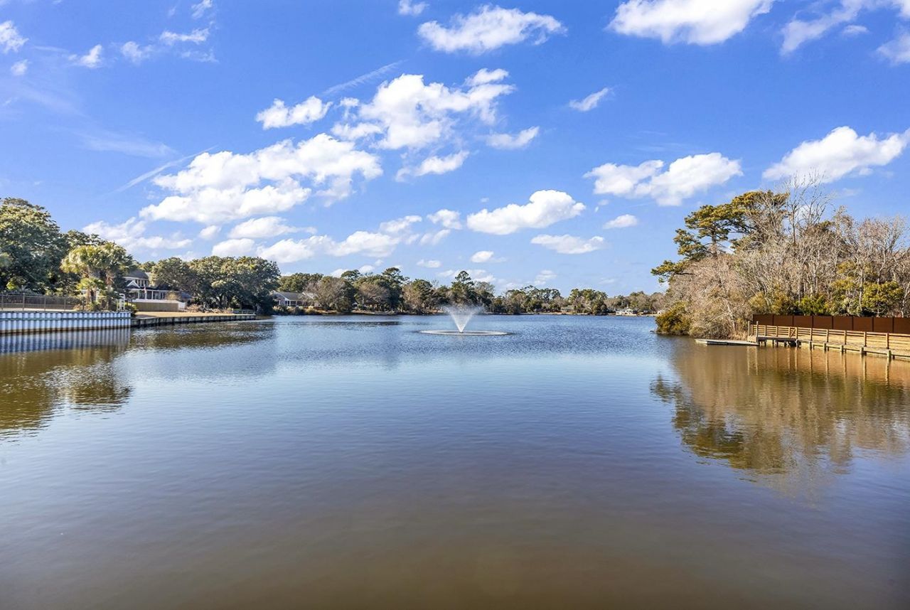 1033 N Dogwood Dr. Photo 33