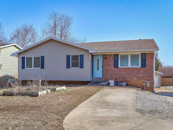 670 S Burkhardt Road, Evansville, IN 47715