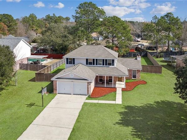 420 CHERRYBARK Drive, Slidell, LA 70460