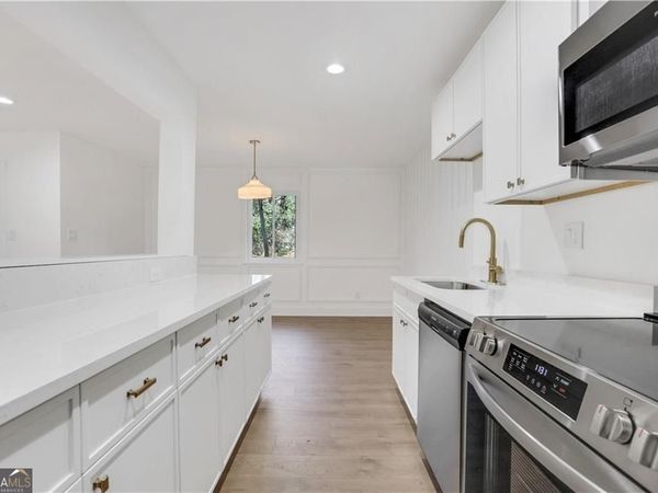 2396 Lawrenceville Highway, Unit V, Decatur, GA 30033