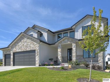 3509 S 219th Avenue, Elkhorn, NE 68022