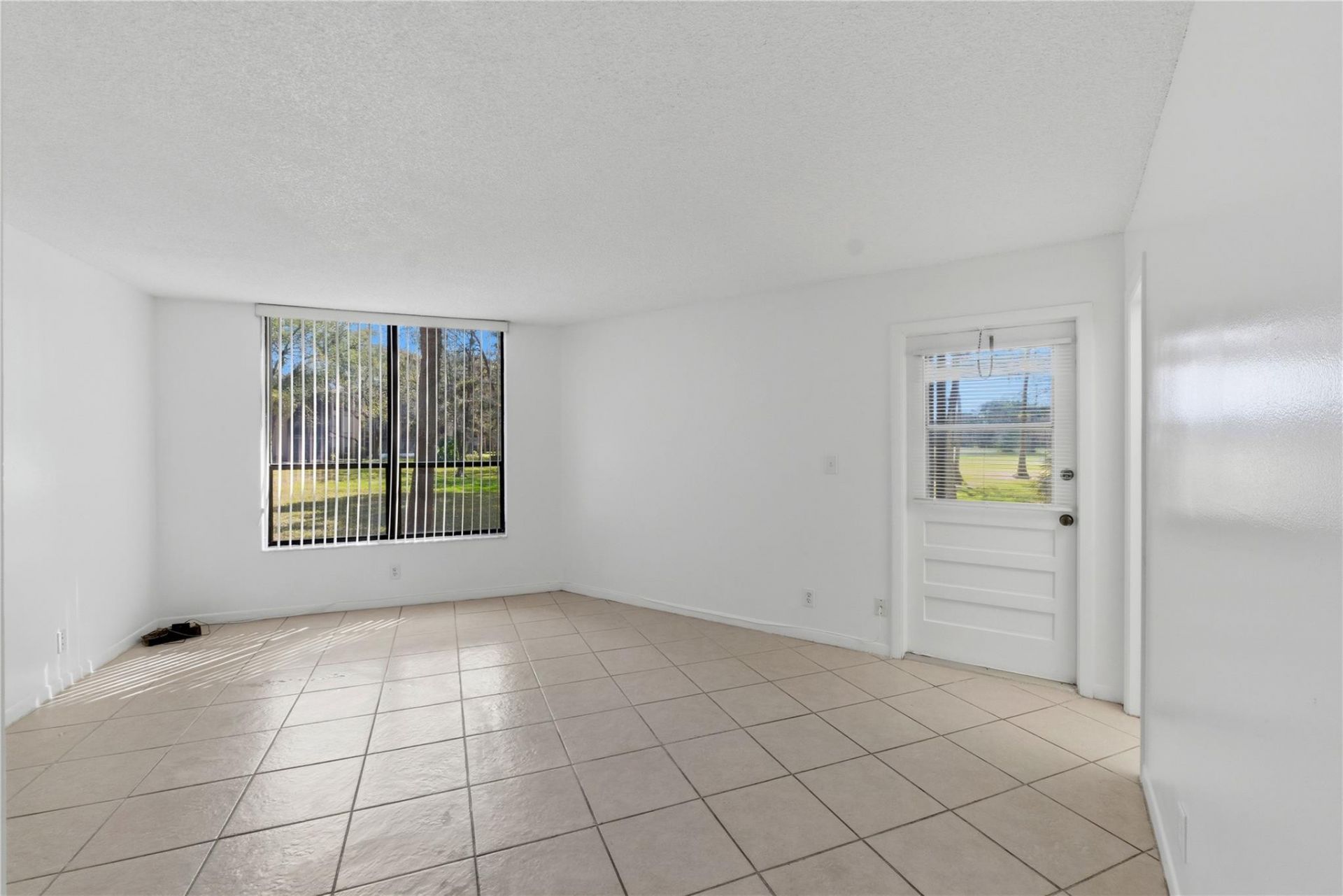 7650 W Mcnab Road, Unit 114, Tamarac, FL 33321 Photo