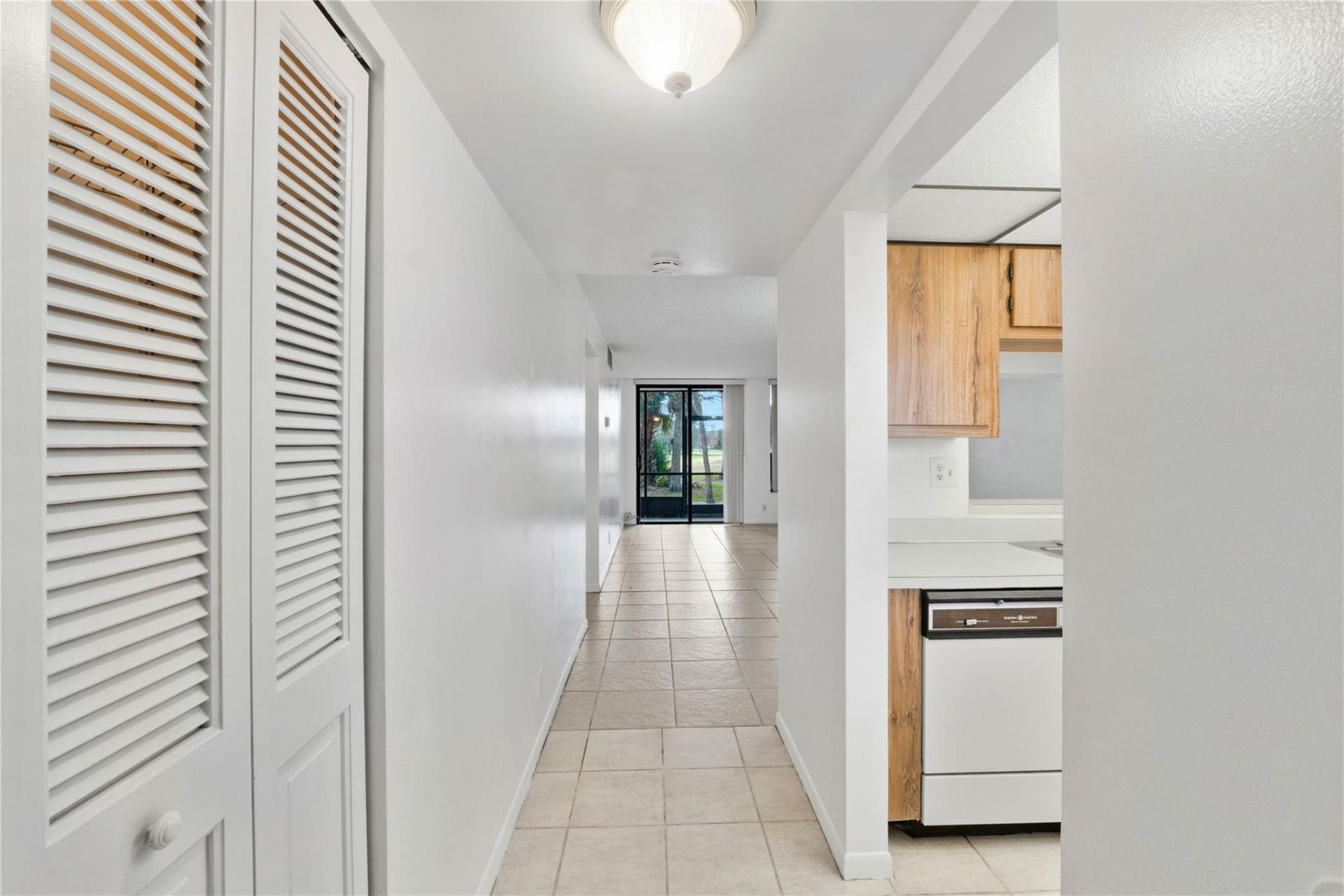 7650 W Mcnab Road, Unit 114, Tamarac, FL 33321 Photo