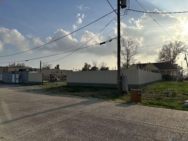 2249 S Central Ave, Lutcher, LA 70071