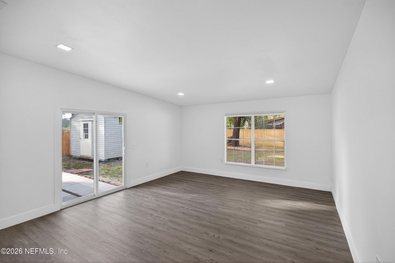 8365 Bordeau Avenue N, Jacksonville, FL 32211 Photo