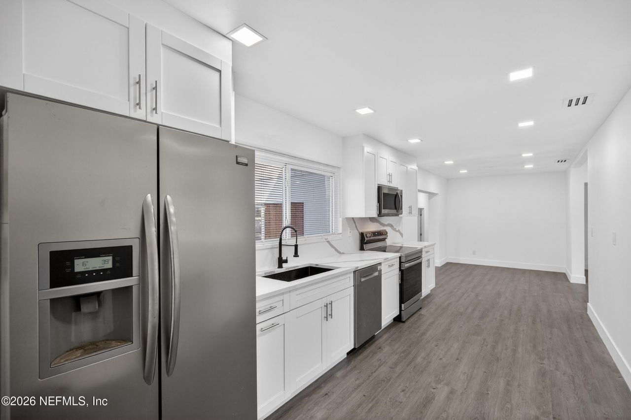 8365 Bordeau Avenue N, Jacksonville, FL 32211 Photo