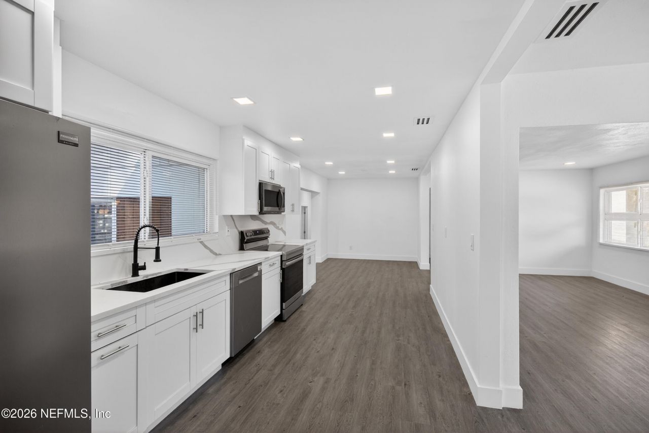 8365 Bordeau Avenue N, Jacksonville, FL 32211 Photo