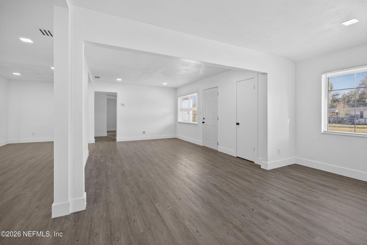 8365 Bordeau Avenue N, Jacksonville, FL 32211 Photo