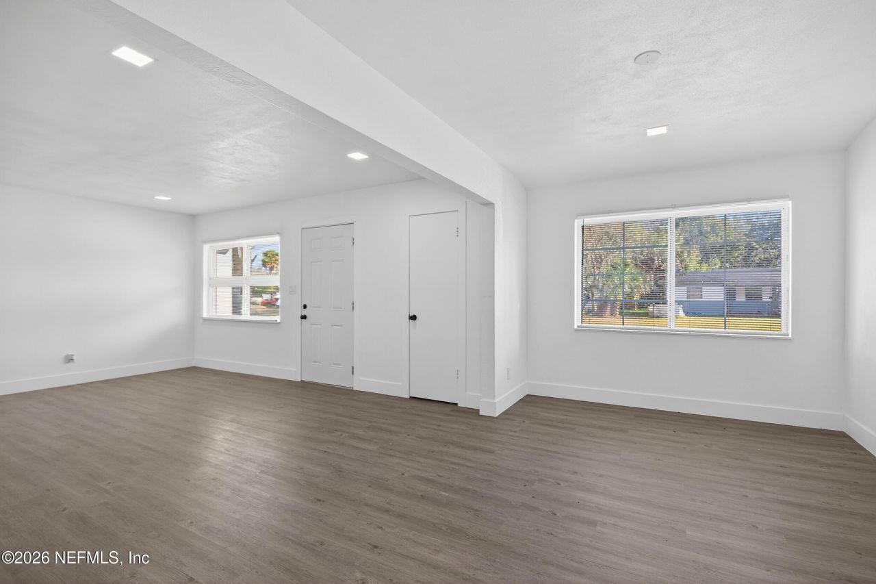 8365 Bordeau Avenue N, Jacksonville, FL 32211 Photo