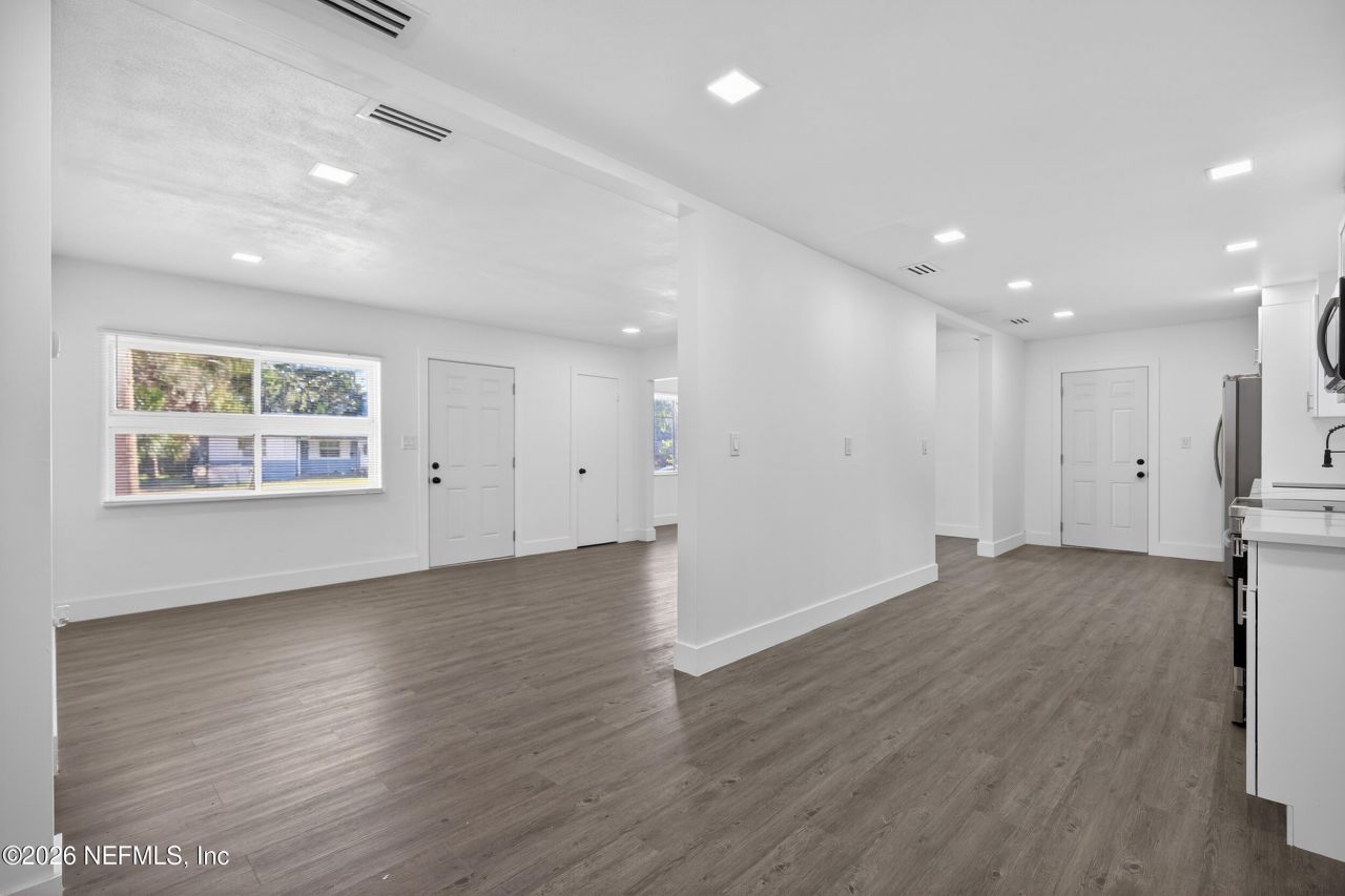 8365 Bordeau Avenue N, Jacksonville, FL 32211 Photo