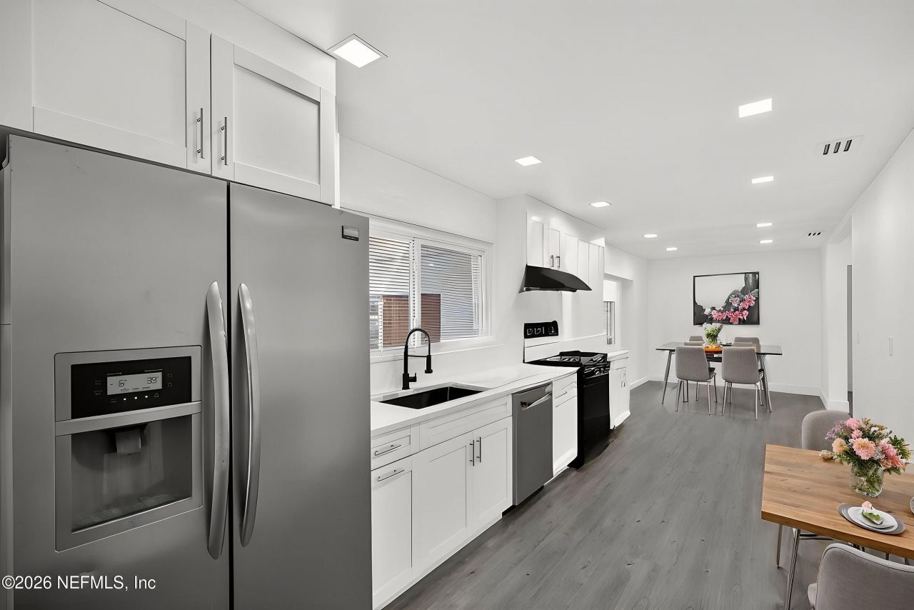 8365 Bordeau Avenue N, Jacksonville, FL 32211 Photo