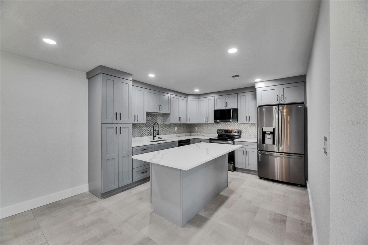 1025 Apollo Beach Boulevard, Unit 1, Apollo Beach, FL 33572 Photo