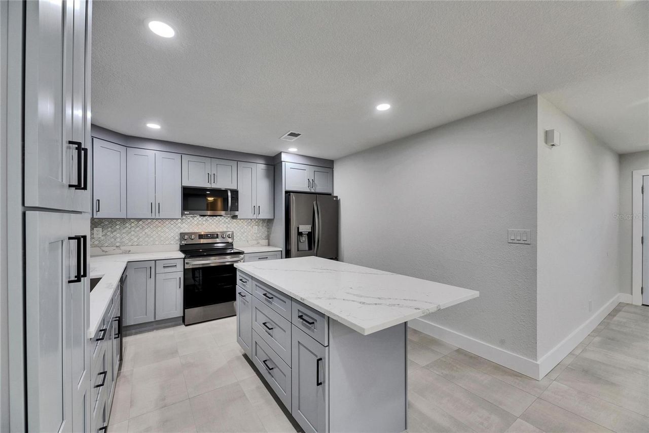 1025 Apollo Beach Boulevard, Unit 1, Apollo Beach, FL 33572 Photo
